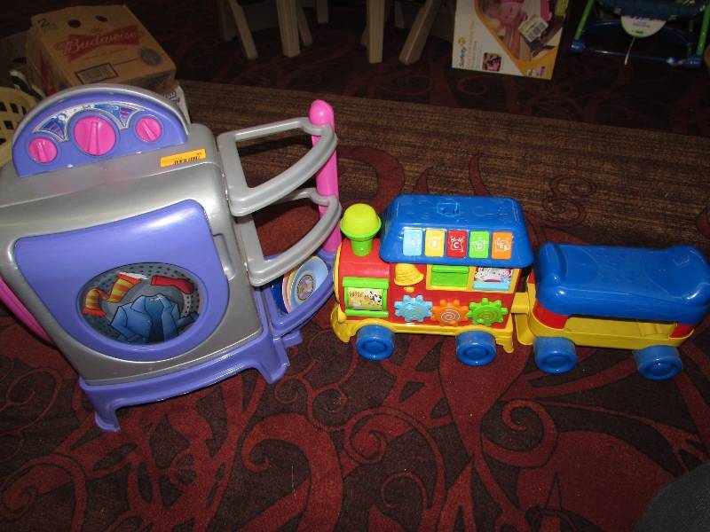lot 33 image: Laundry Station and ride on train