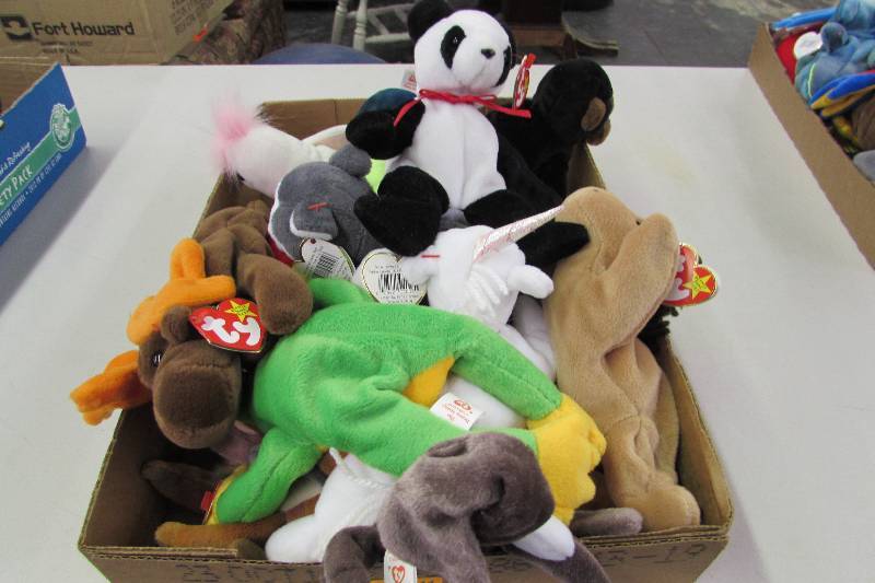 lot 44 image: Beanie Babies