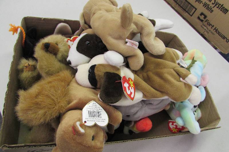 lot 46 image: Beanie Babies