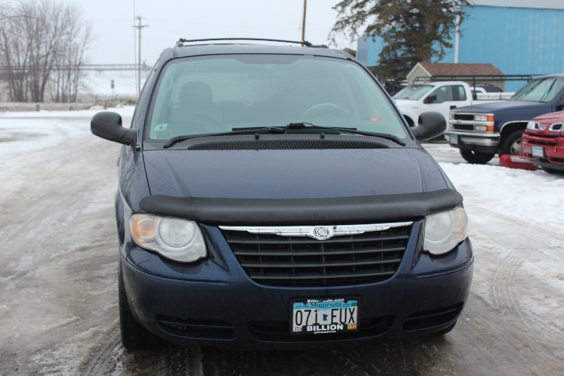 2005 Chrysler Town & Country Touring Edition Stow N Go
