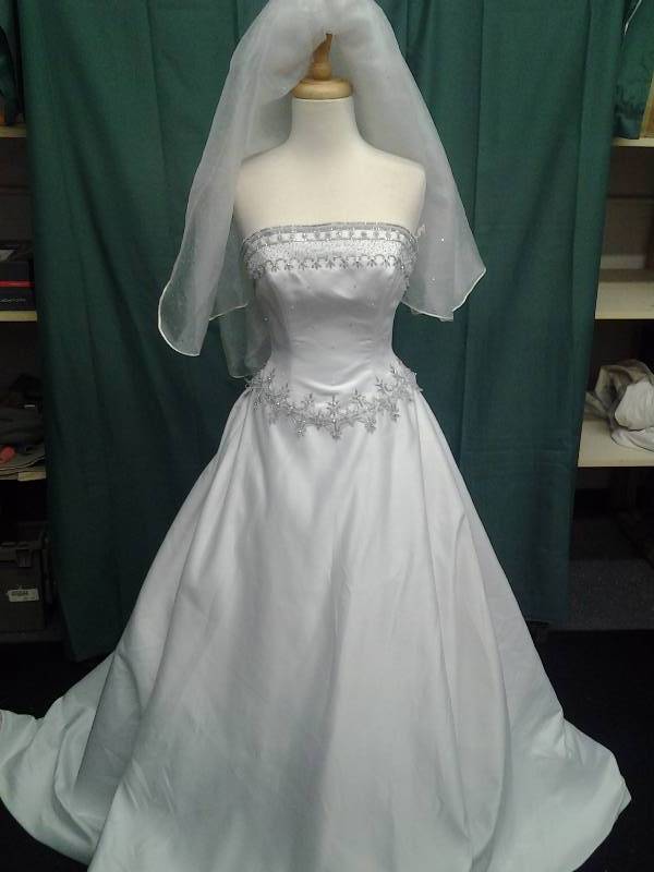 WhiteBeaded Rhinestone With Veil Small Size 2