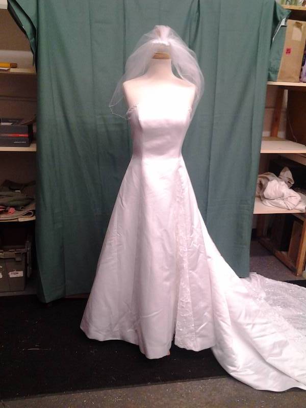Bridal Originals White Beaded With Veil Size 810