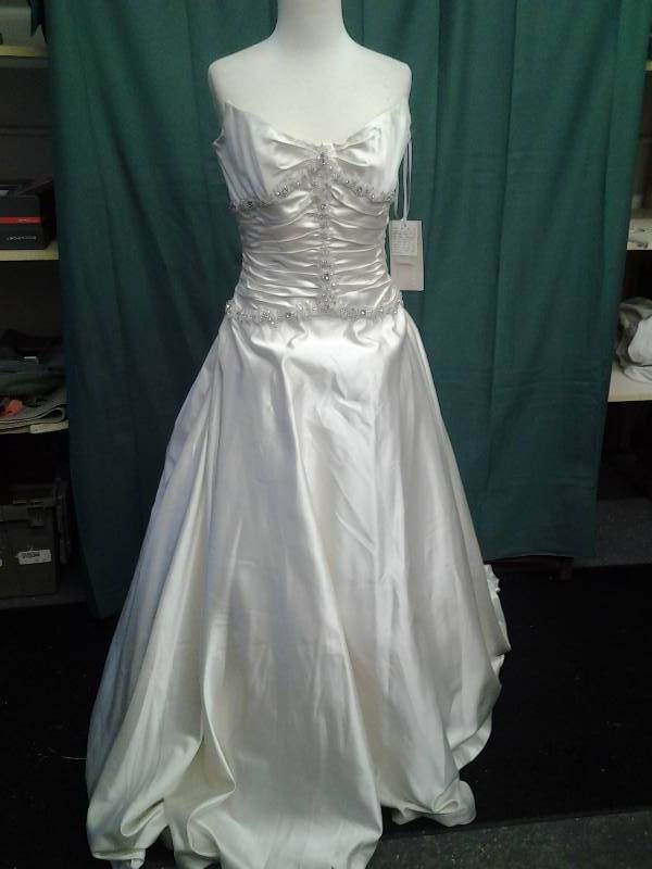 Kirstie Kelly For Disney Fairy Tale Weddings Ivory Beaded Size 14