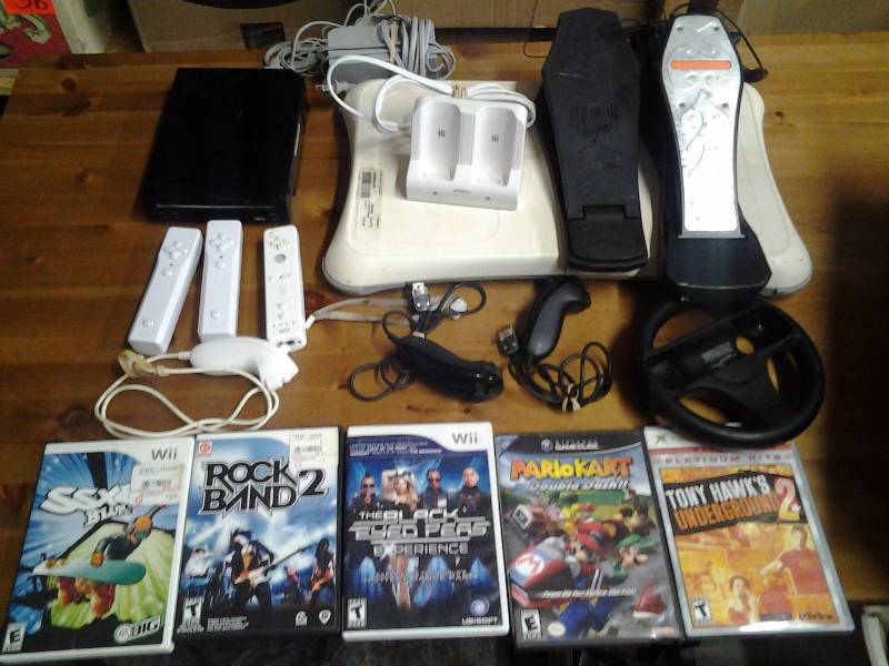 Nintendo wii Console, Games, Controllers & Other Accessories