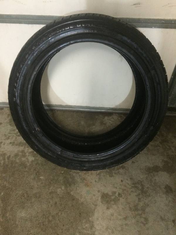 lot 69 image: Firestone Firehawk Wide Oval AS Tire