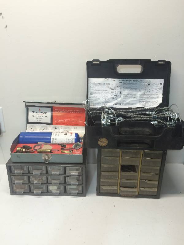lot 84 image: Hardware, Torch Kit, Tire Cables