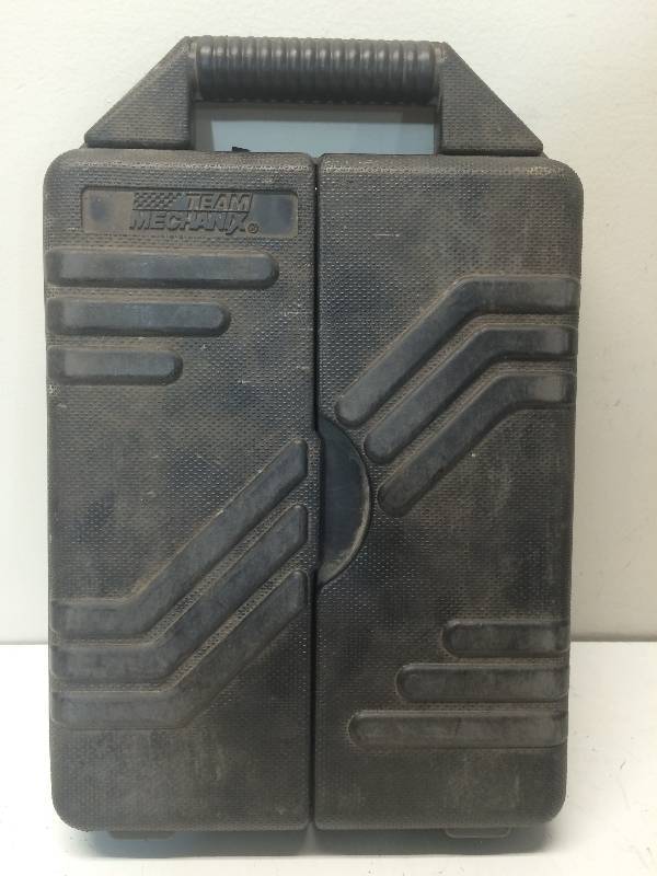 lot 108 image: Team Mechanix Tool Kit