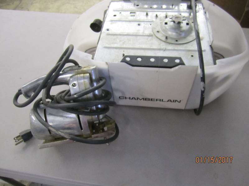lot 2 image: Chamberlain Garage Door Motor, no t...