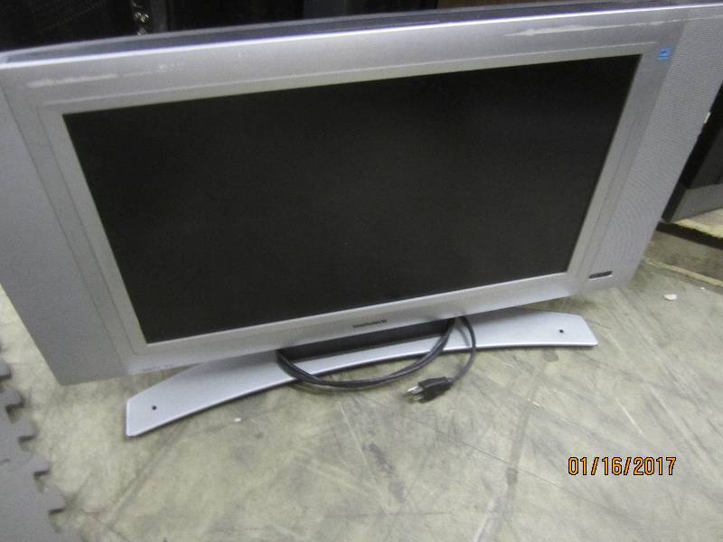 lot 49 image: Magnavow 26 inch TV, tested ...