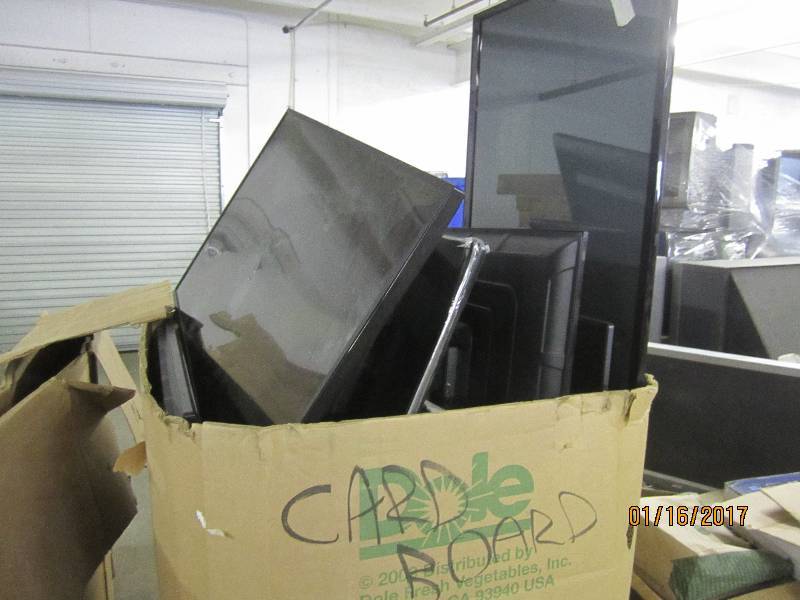 lot 60 image: Pallet of non working Flatscreen TV...