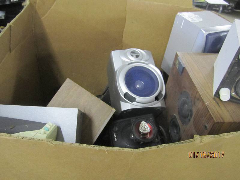 lot 61 image: Pallet of untested speakers for par...