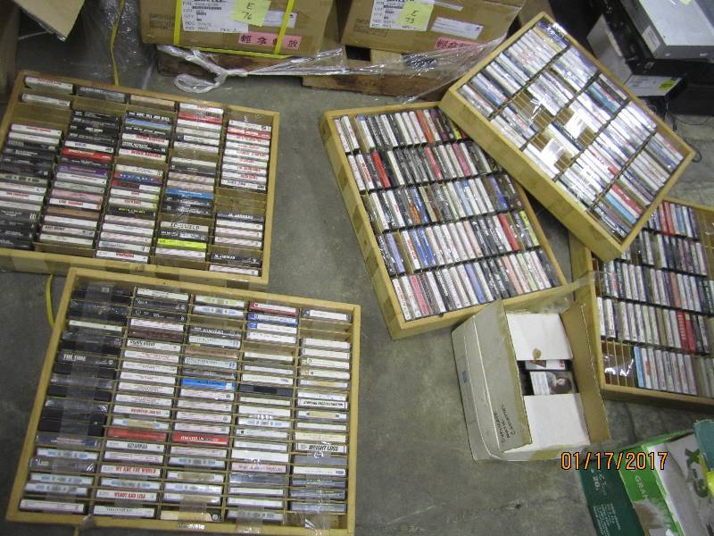 lot 142 image: Gigantic Lot of Music on Cassette A...