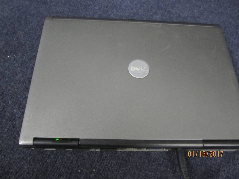 lot 181 image: Dell Latitude D620 Laptop- boots to...