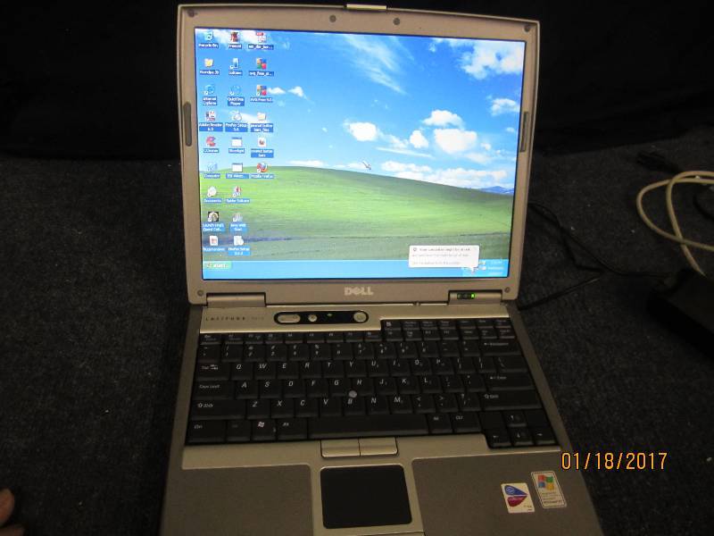 lot 182 image: Dell Latitude D610 Laptop- boots to...