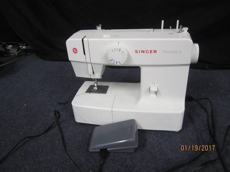 lot 227 image: Singer PromiseII portable sewing ma...