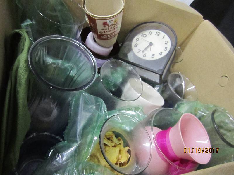 lot 230 image: Clock, Lot of Assorted vases, 3 Ral...