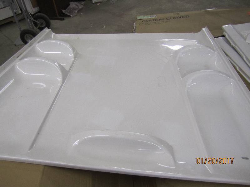 lot 256 image: American Standard Ovation 30x60x 58...