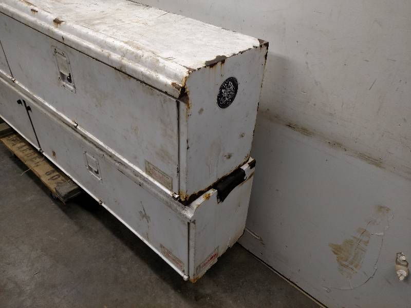 lot 36 image: (2) Reading Toolboxes, 88 x 12 x ...