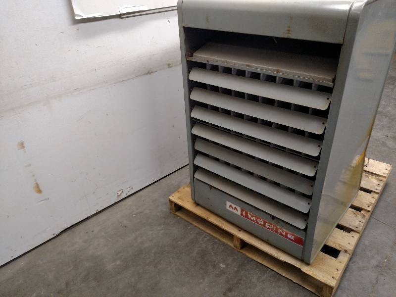 lot 27 image: Modine 225,000 BTU Natural Gas Hang...