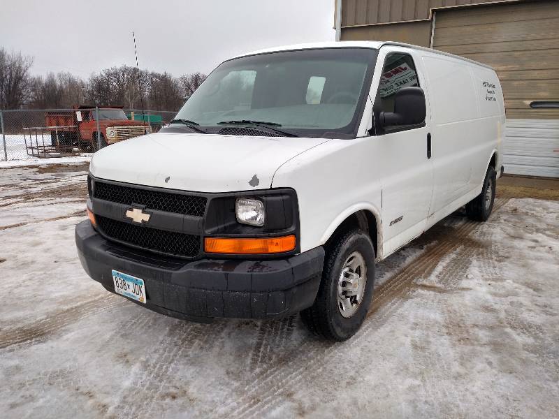 2004 chevrolet express cargo