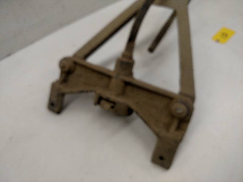 lot 13 image: Lindley Vibra Strike Power Screed H...