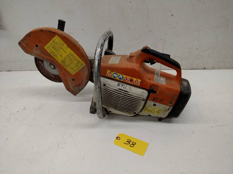 lot 38 image: Stihl TS400 14 Chop Saw, Works...