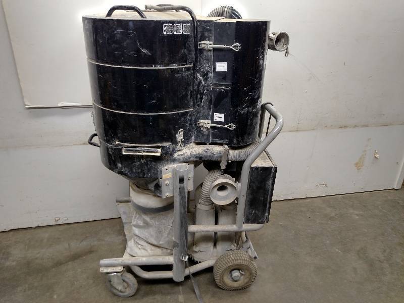 lot 6 image: HTC 80iD Vacuumed Dust Extractor, 48...