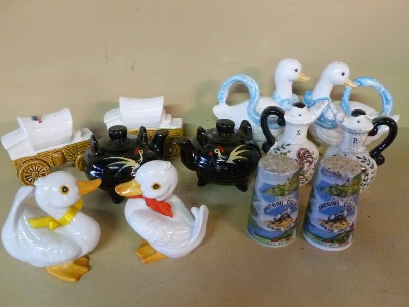 Salt & Pepper Shaker Sets