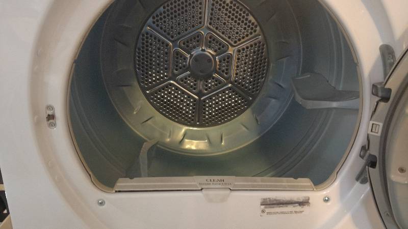 GE Electric Dryer with pedestal