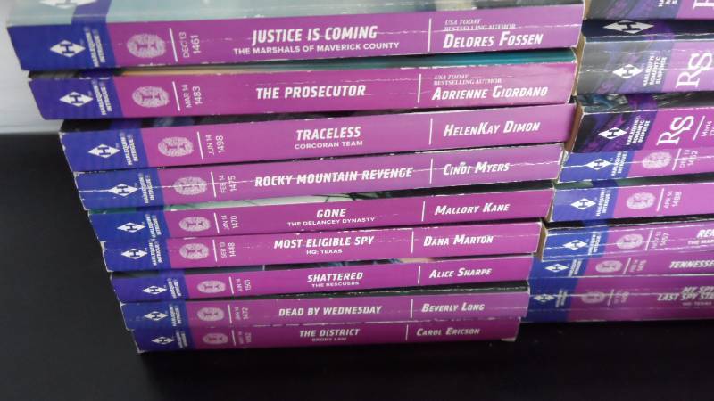 lot 19 image: Harlequin Novel Set