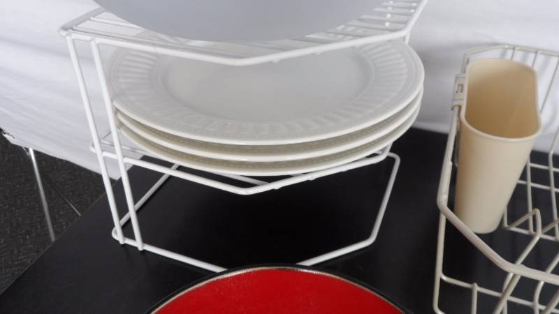 lot 31 image: Misc. Dishes and Metal Dish Racks
