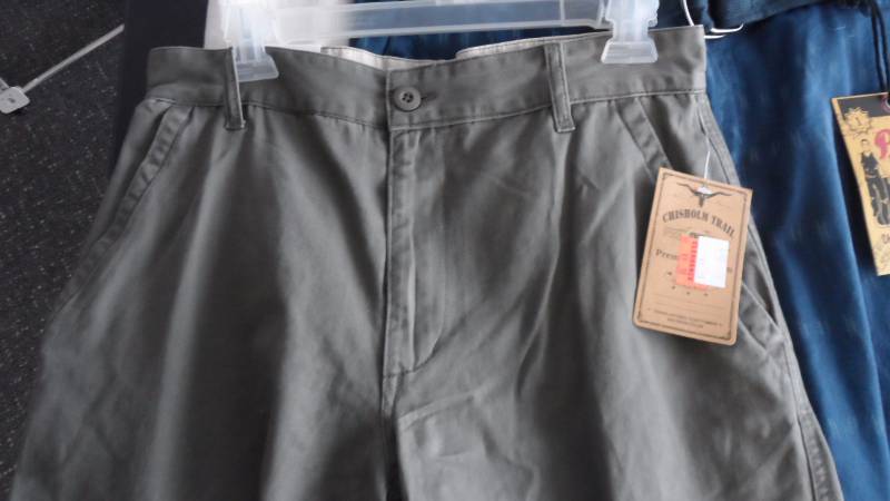 lot 70 image: Mens Jeans and Shirts Lot #1