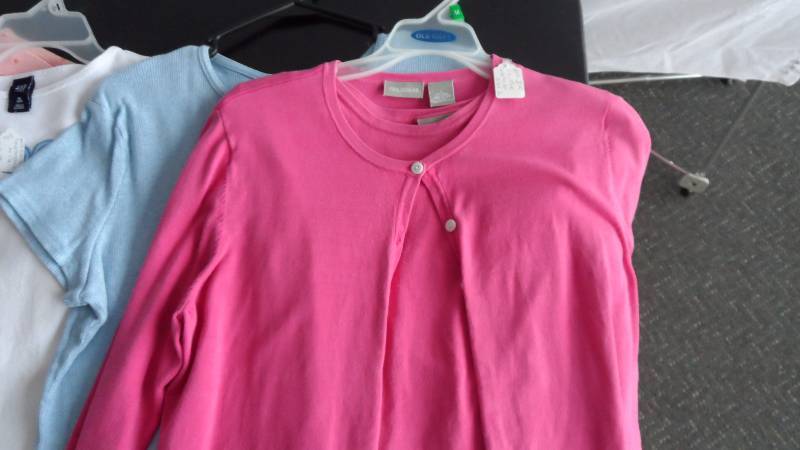 lot 72 image: Womens Misc. BloussesShirts