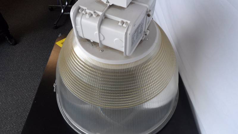 lot 33 image: Halogen Utility Light #2