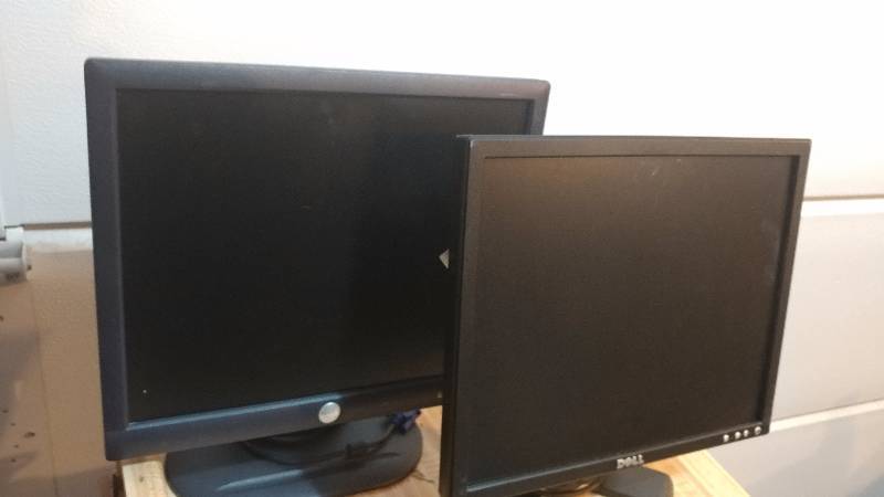 lot 78 image: Dell Computer Monitors