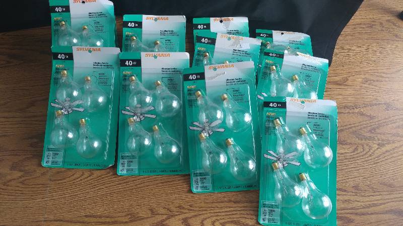 lot 80 image: Slyvania Light Bulbs