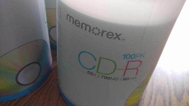 lot 81 image: 300 Blank Memorex CD-R