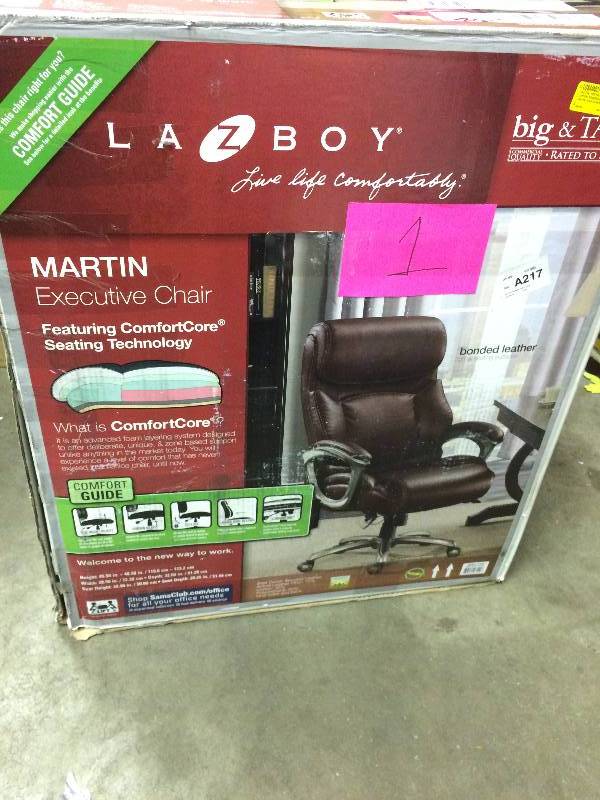 lot 1 image: LAZYBOY Martin Executive Chair