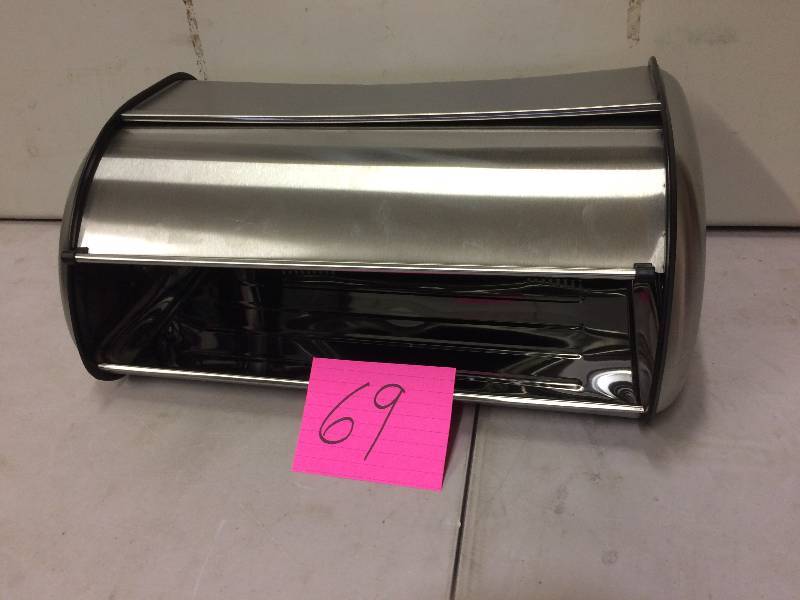 lot 69 image: OGGI Bread Holder small dent on top