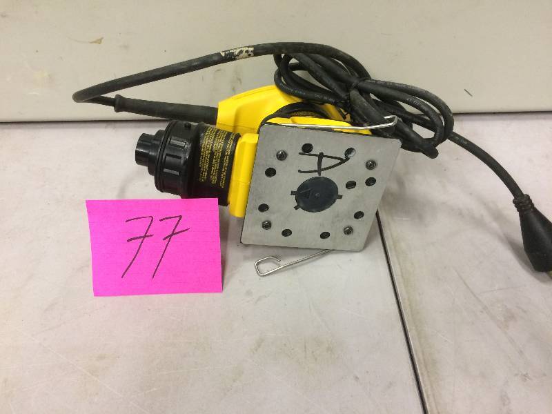 lot 76 image: Dewalt Sander - missing pad and dust bag in good working condition
