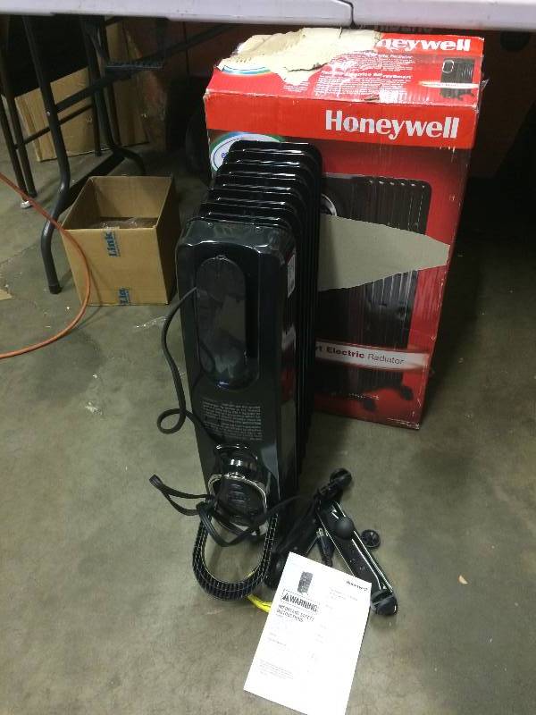 lot 85 image: Honeywell Energy Smart Radiator Heater