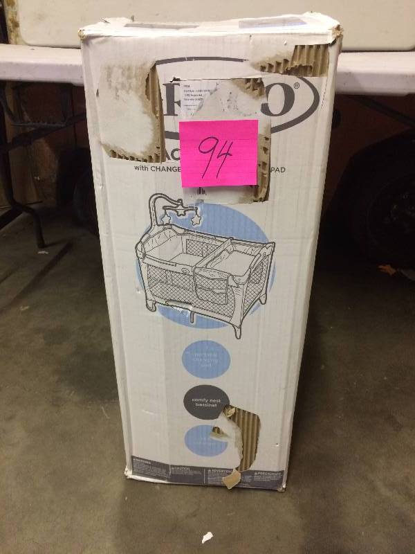 lot 94 image: Graco Pack and Play with Change and Carry