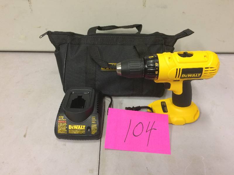 lot 104 image: Dewalt DC970 18VCordless Drill Driver Kit Never used