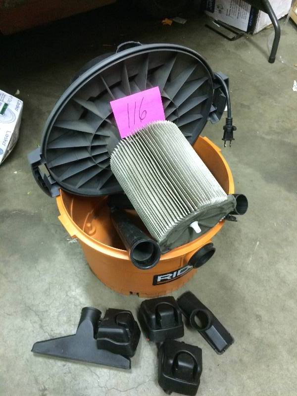 lot 116 image: Ridgid 9 Gallon WetDry Vac WD0970 slightly used