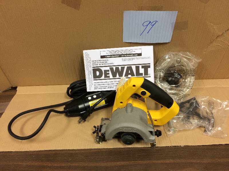 lot 99 image: DEWALT DWC860W 4-38-Inch WetDry Masonry Saw never used