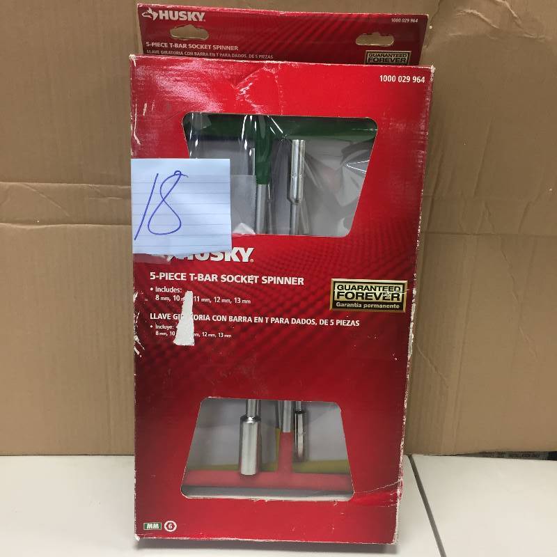 lot 18 image: Husky 5 PC T Bar Socket Set New