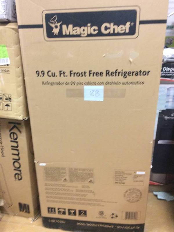 lot 88 image: Magic Chef 9.9  Frost Free Refridgerator
