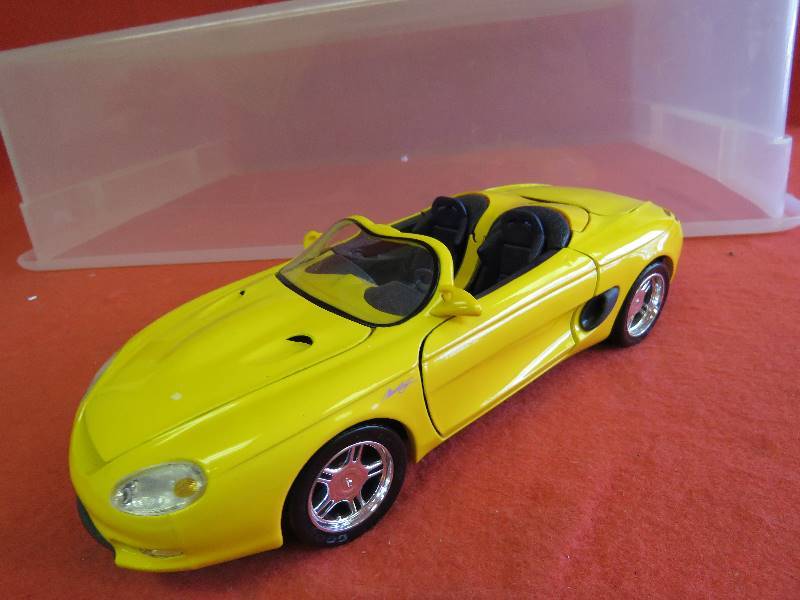 Collectible Maisto