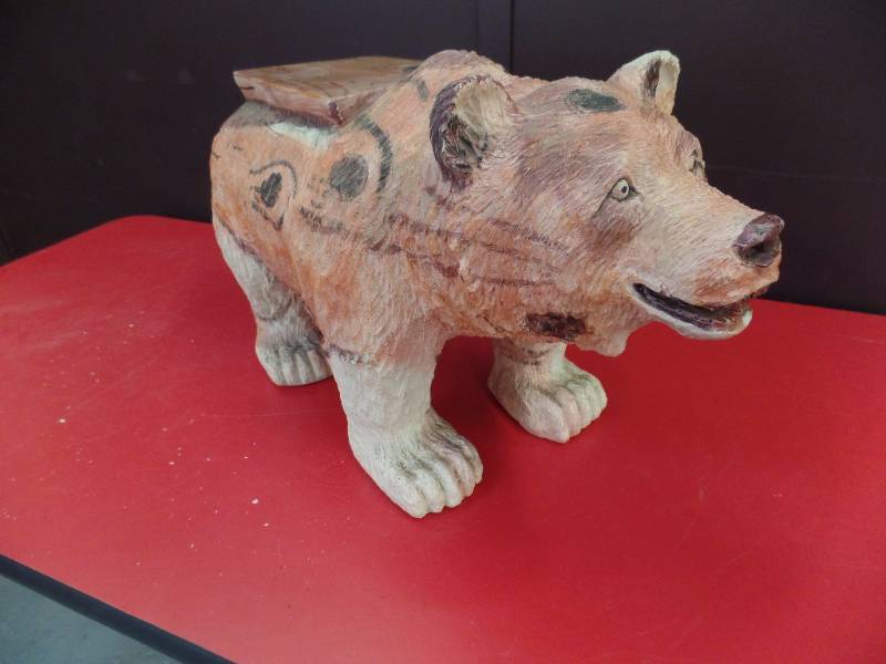 lot 507 image: Portable Bear Table