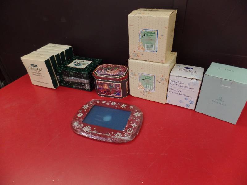 lot 509 image: Longaberger Ornaments and Holiday Items